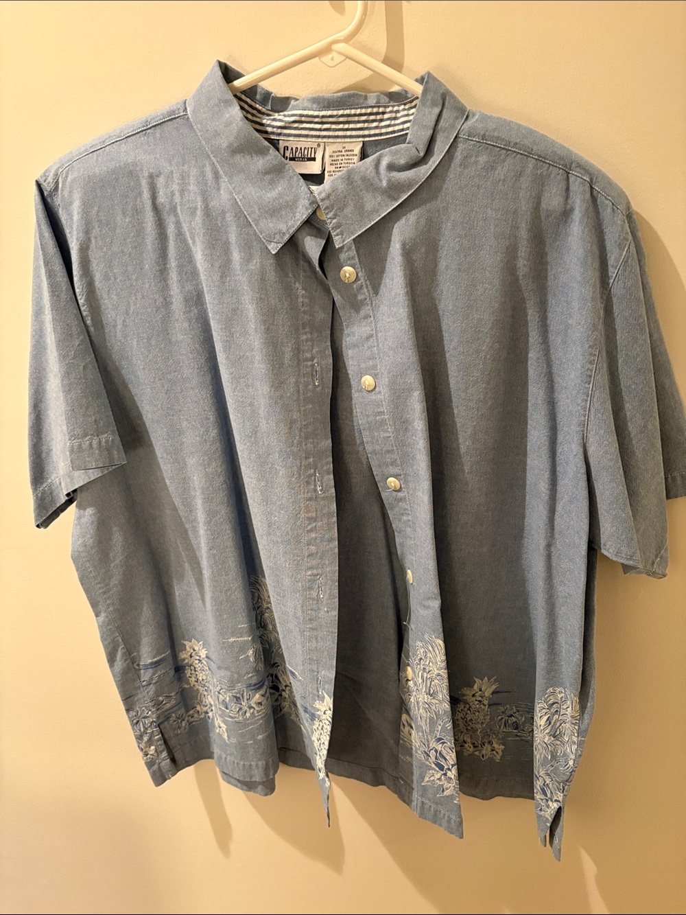 Casual Light Blue Short-Sleeve Button-Down Shirt